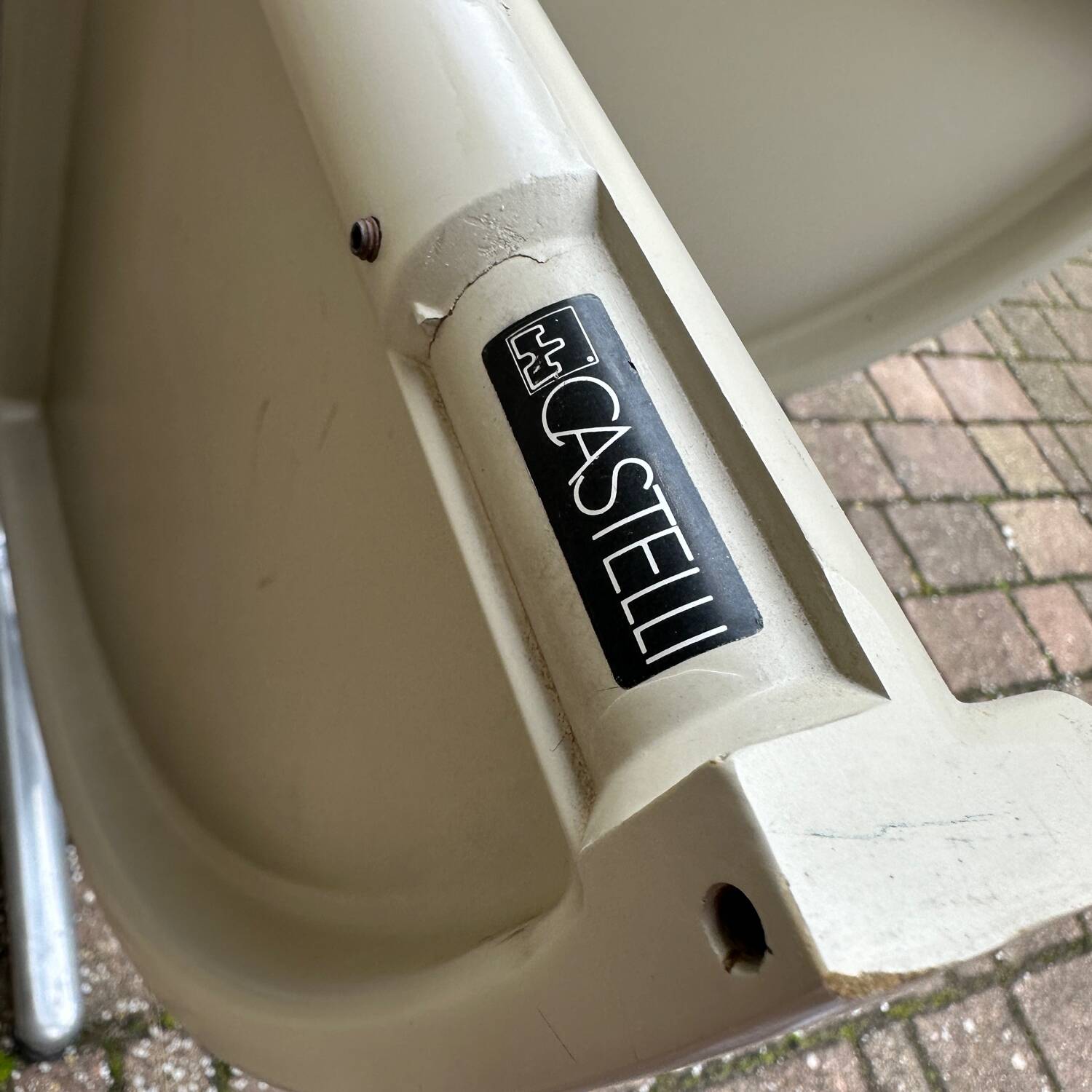 Giancarlo Piretti plano table for Castelli