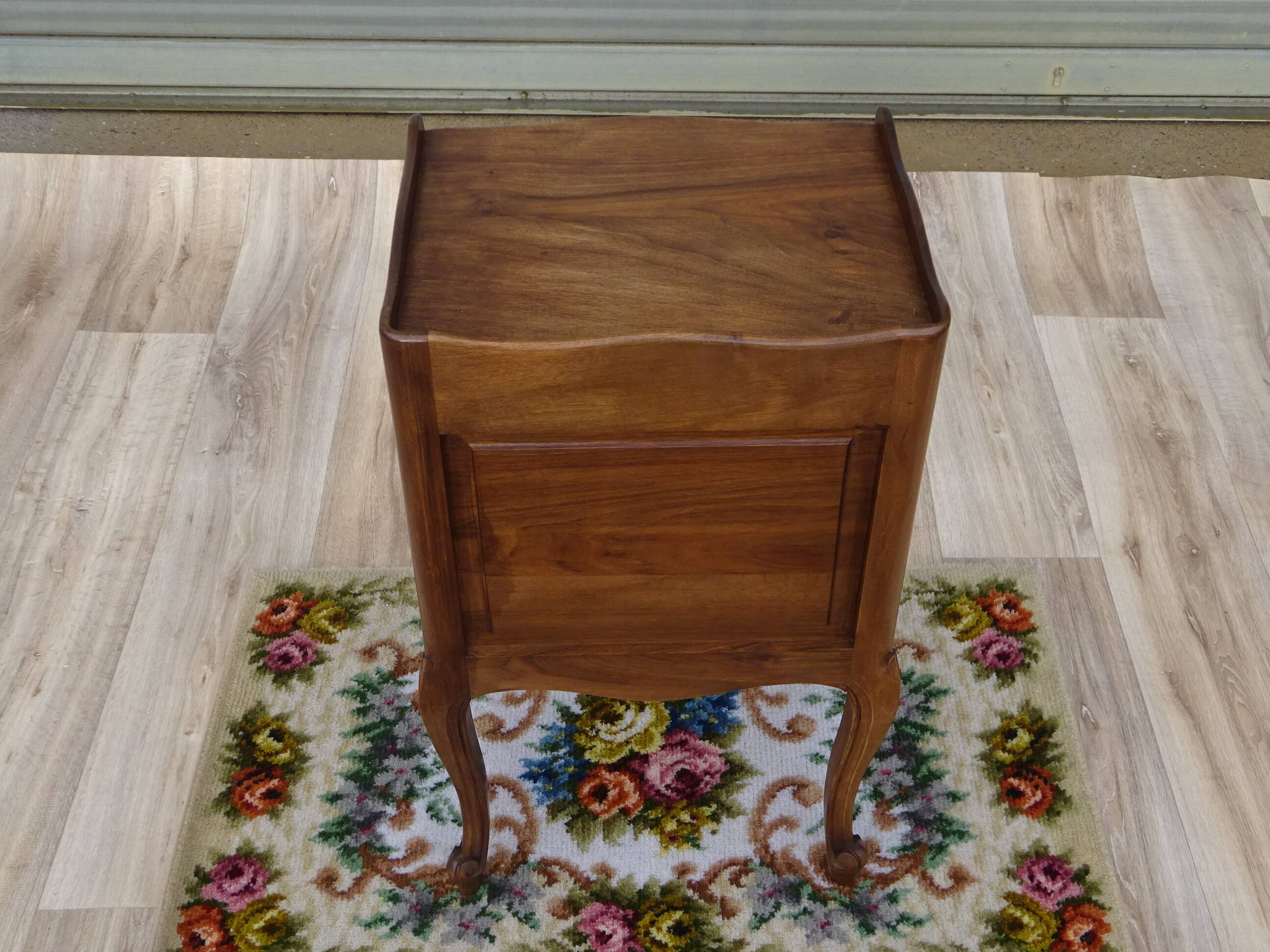 Walnut bedside table in Louis XV style