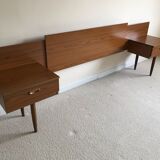 Tête de lit double et tables de nuit en noyer, 1969 Schreiber of England