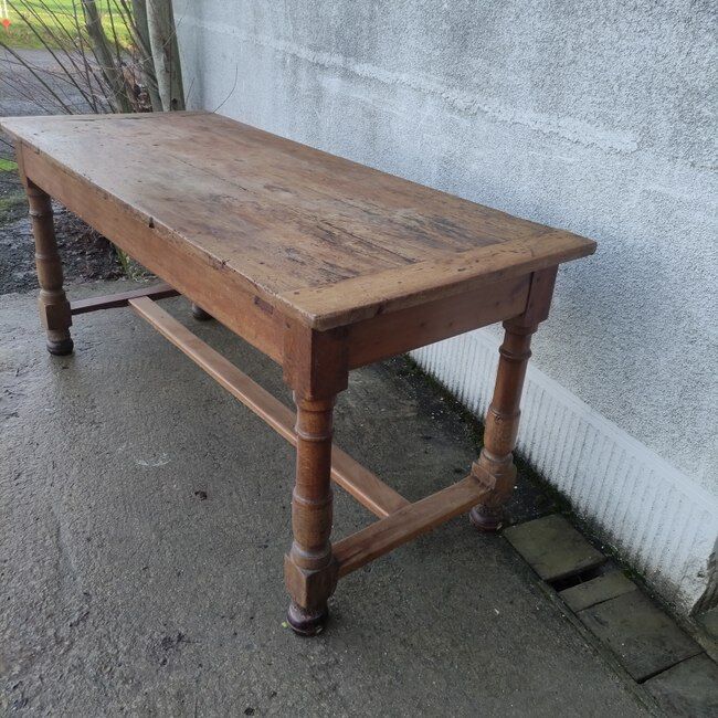 Farmhouse table