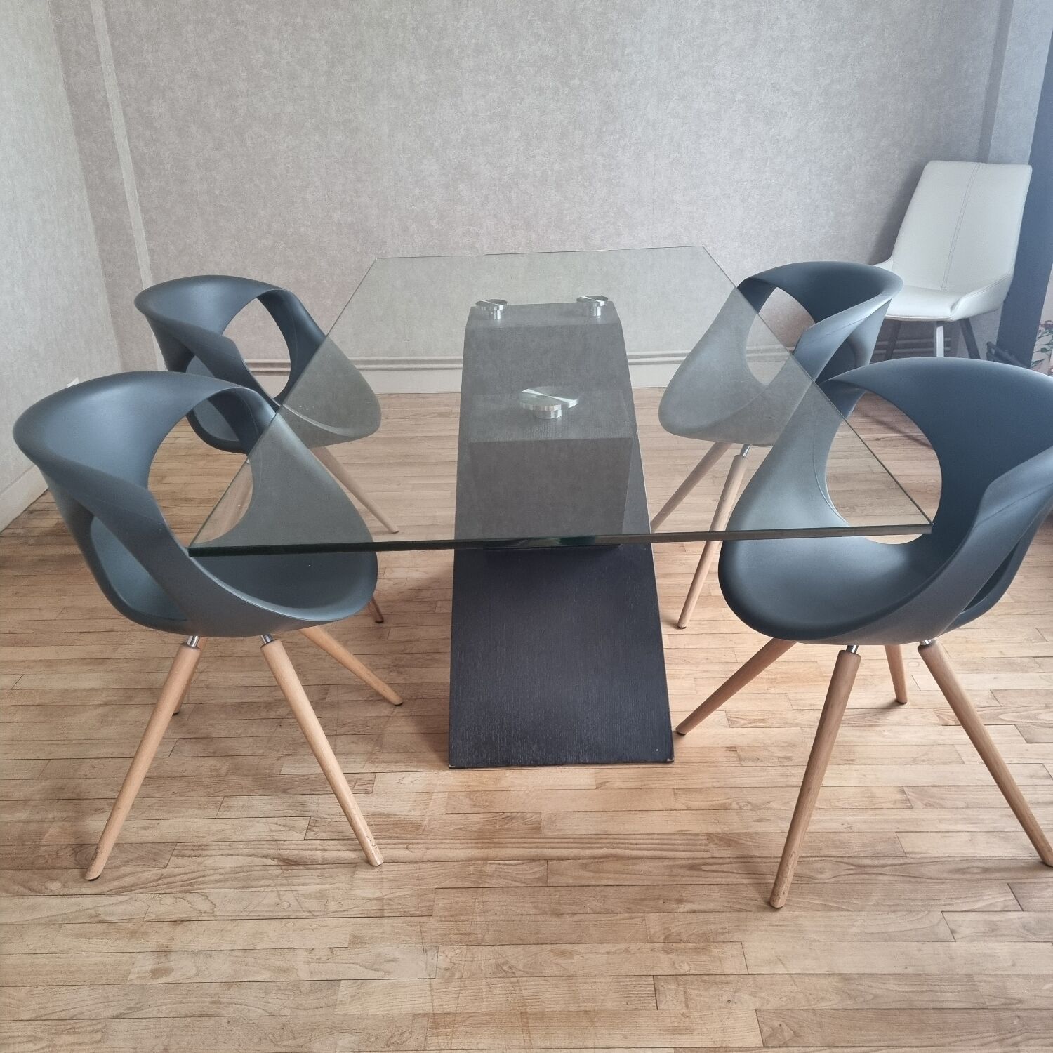 Glass and wood table (200×100cm) design