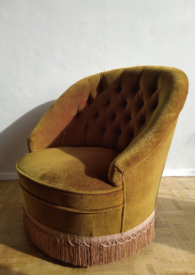 Fauteuil crapaud en velours doré