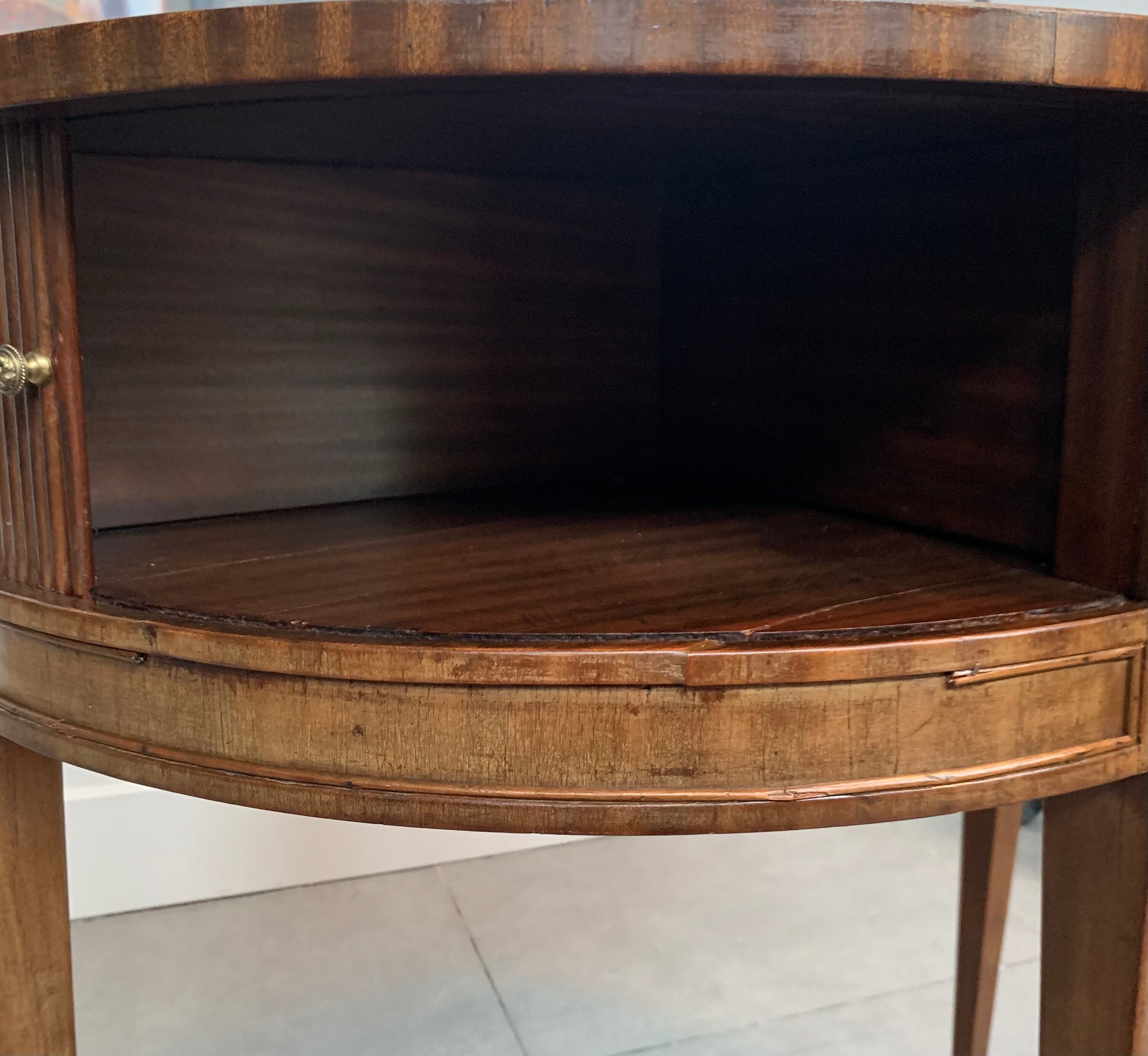 Table cabinet half moon Louis XIV