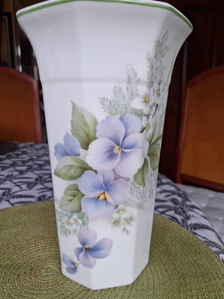 Superbe grand vase octogonal Porcelaine Limoges France