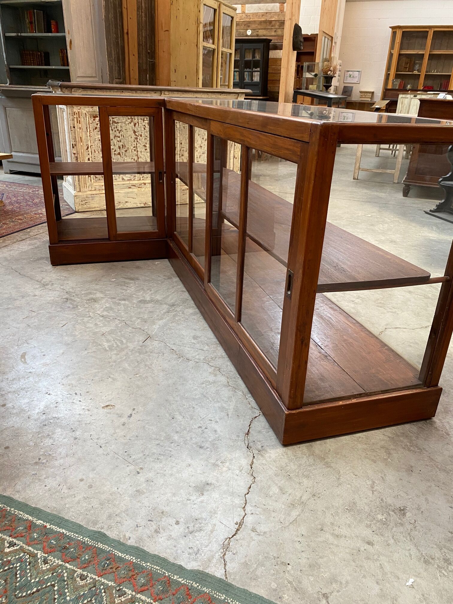 Mahogany corner display counter