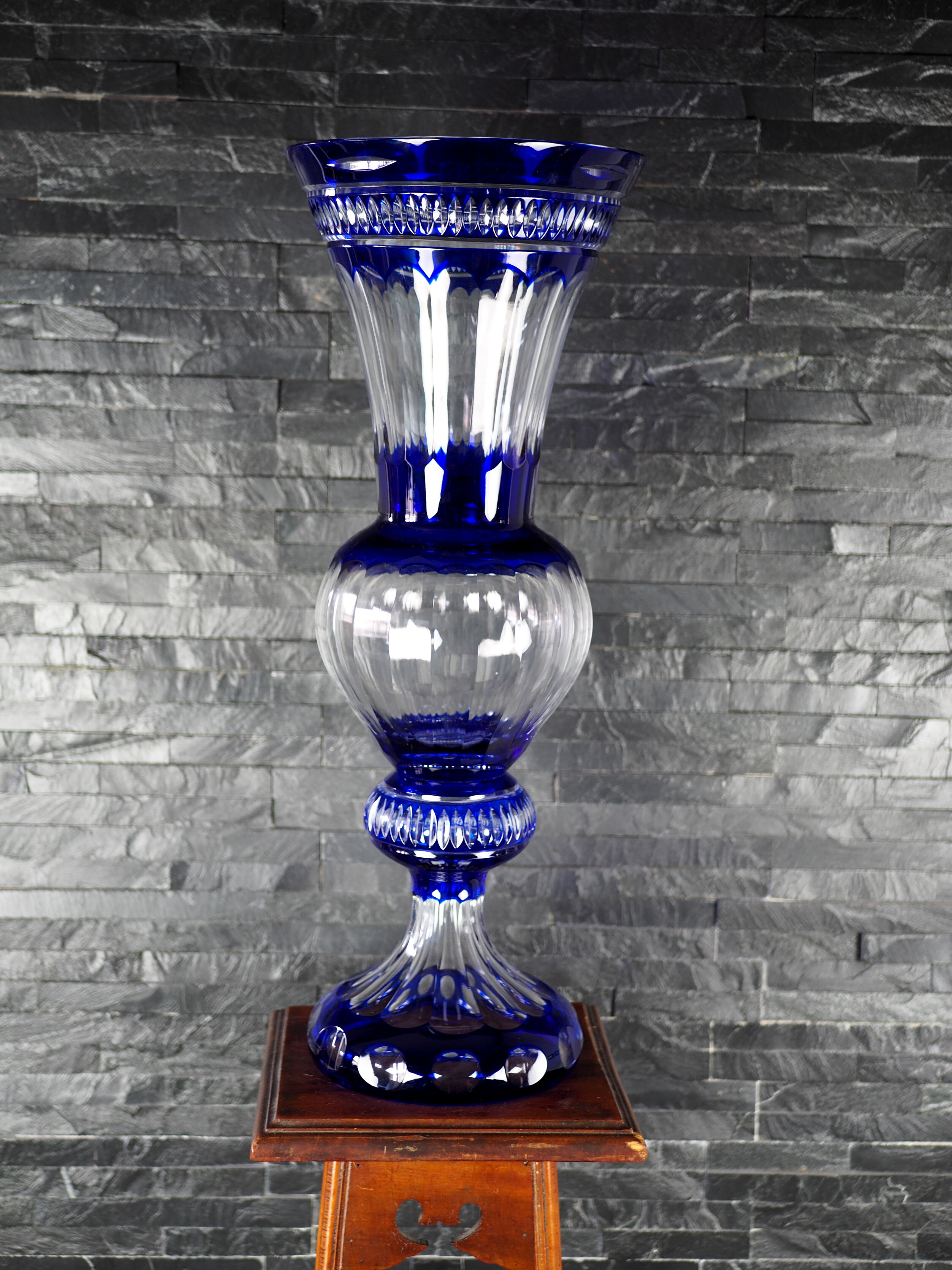Cobalt blue carved crystal vase - Cristallerie de Lorraine