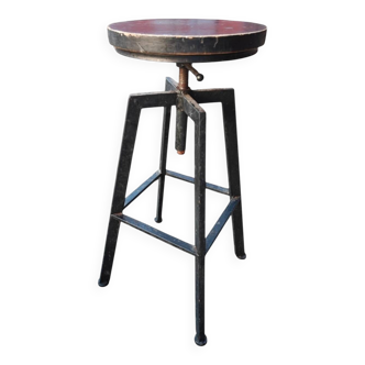 Adjustable industrial stool