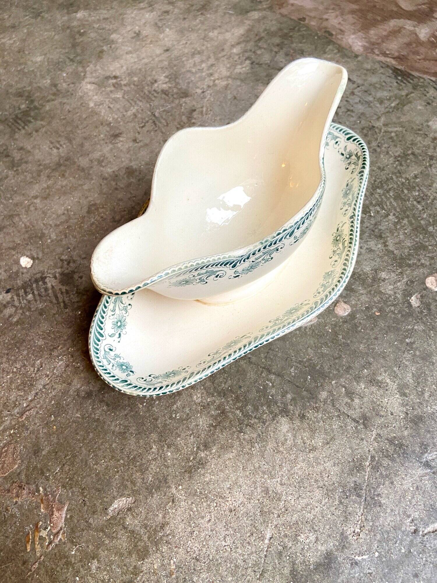Saucière Salins en terre de fer, service "Moustiers"