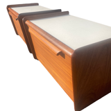 2 tables de chevet suspendues