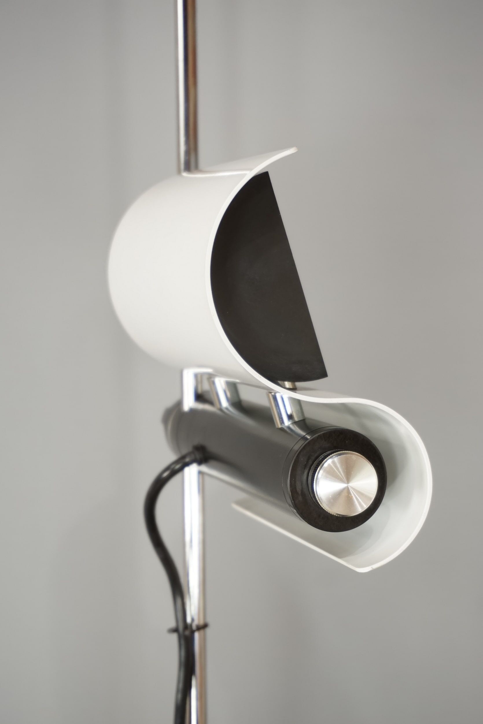 Floor lamp model DIM 333 by Vico Magistretti for Oluce 1970