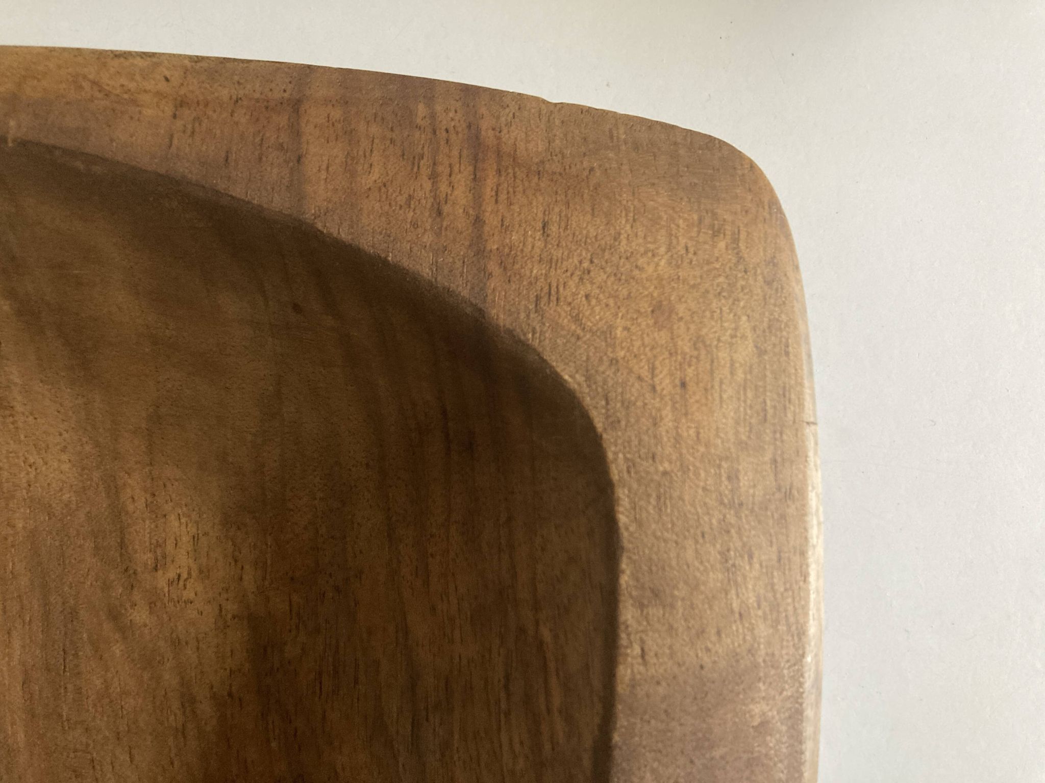Vide poche forme libre mid century XXL en bois d'olivier