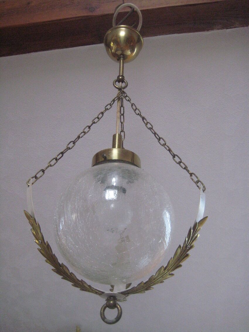 Ball hanging lamp