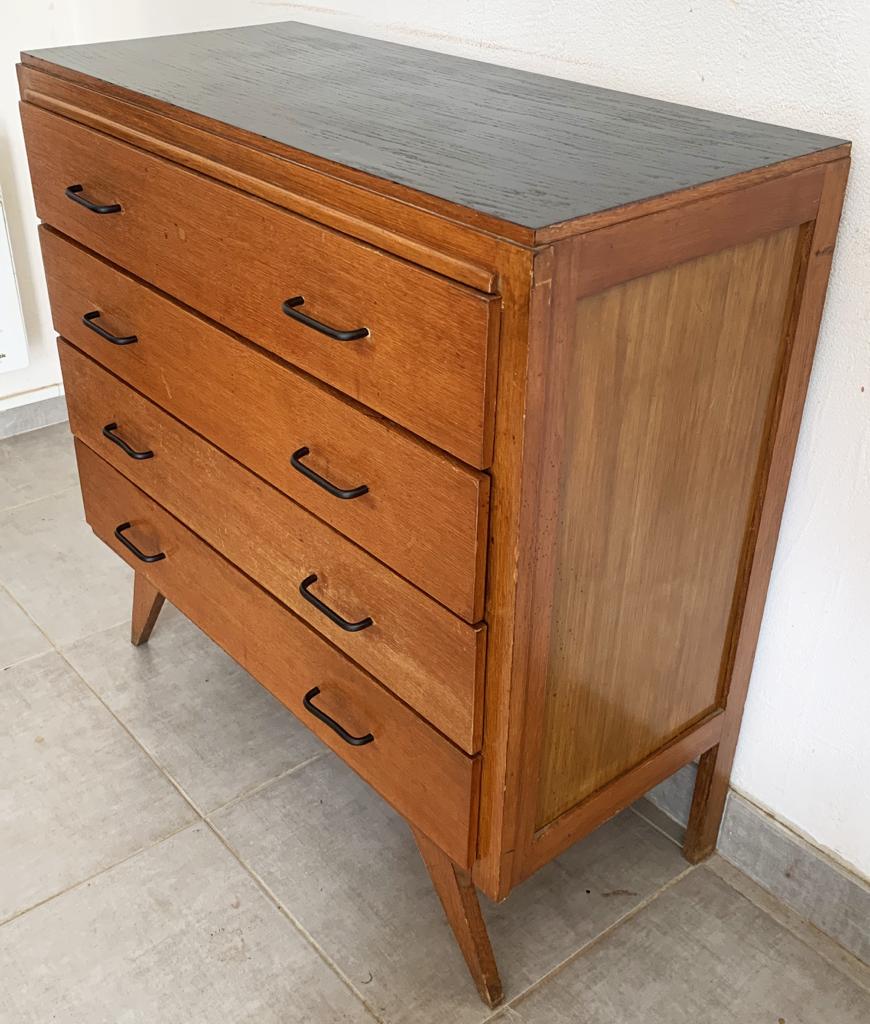 Vintage wooden chest of drawers