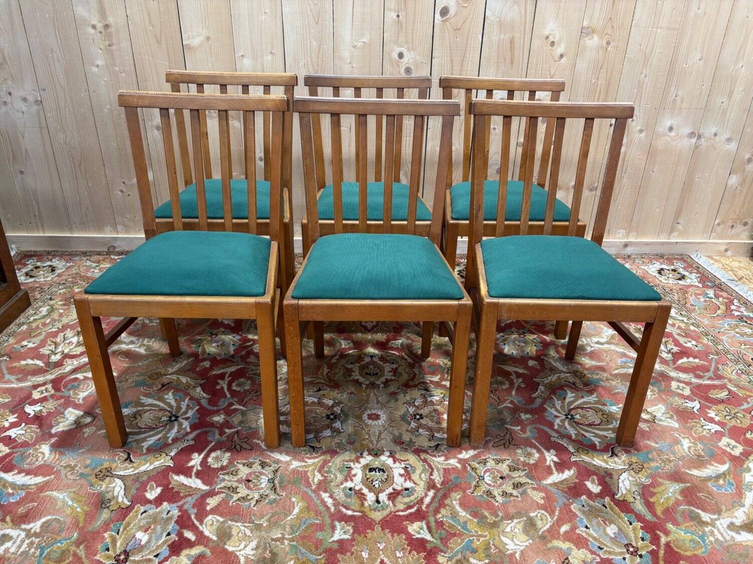 Set of 6 1950s beech chairs.