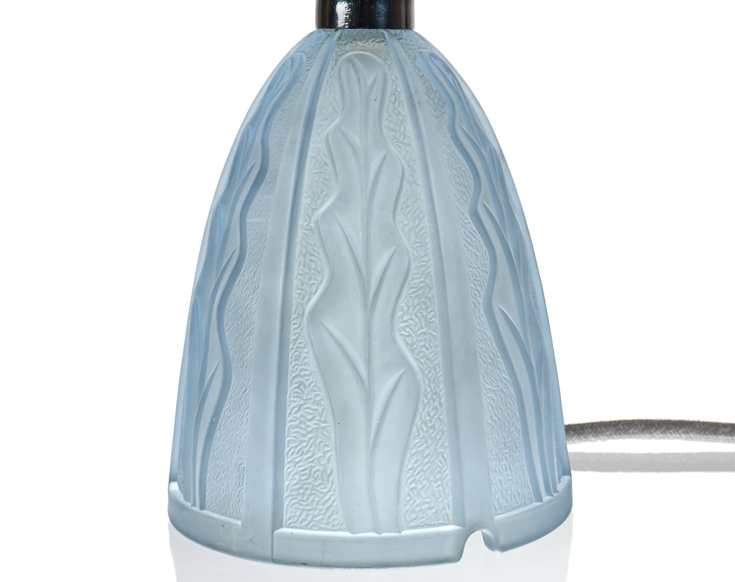 1930s French Art Deco Seaweed-Pattern Blue Glass Table Lamp