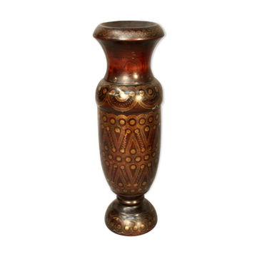 Vase en bois tourné incrustation laiton oriental
