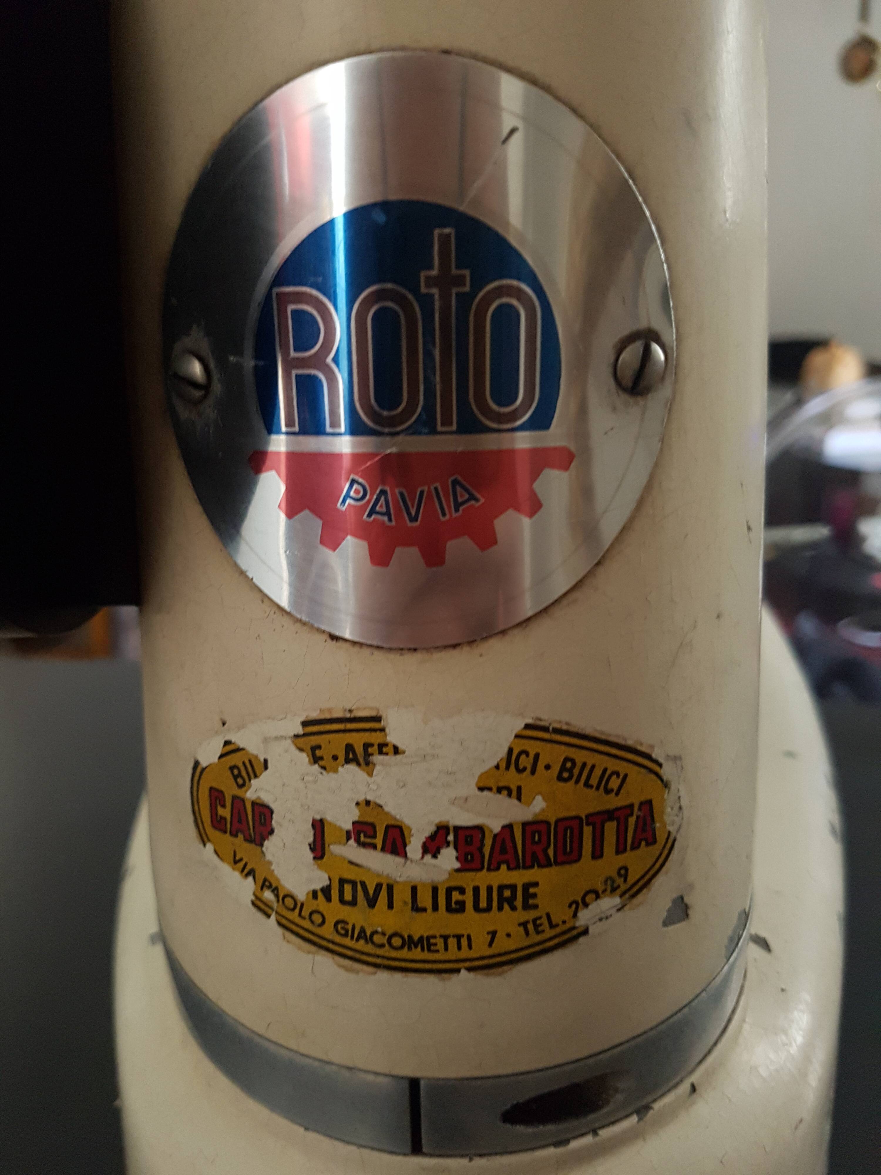 Former Italian grocer's scale