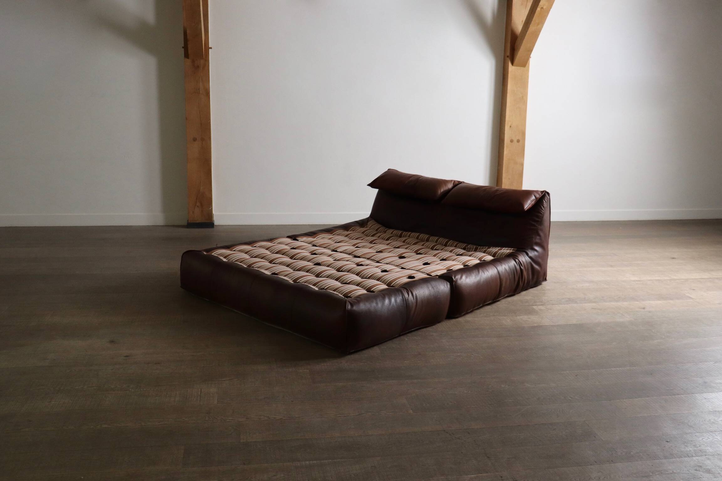 Le Bambole Bed In Buffalo Leather By Mario Bellini For B&B Italia, 1970s