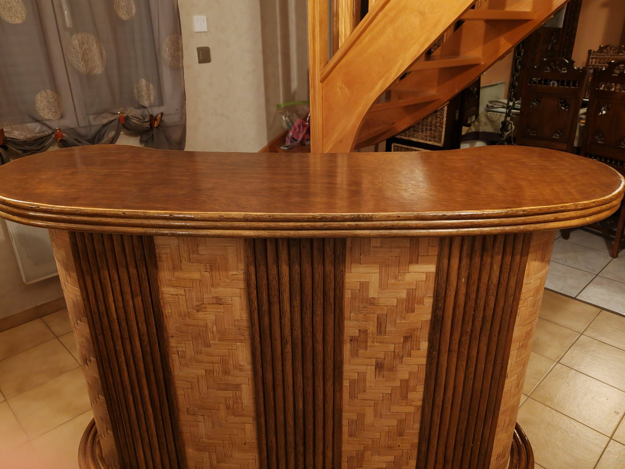 Rattan bar