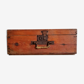 Old wooden trunk handle