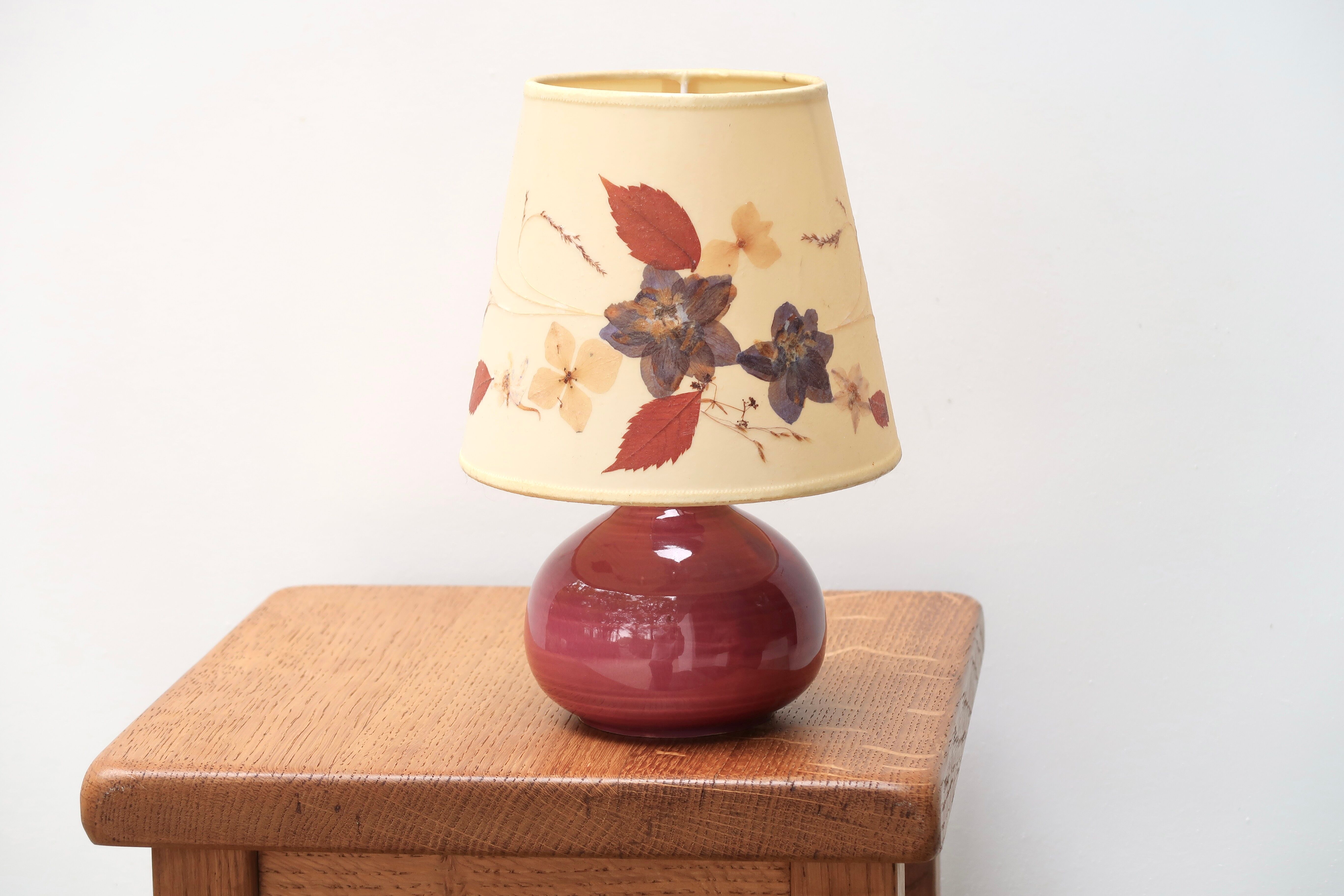 Pink ceramic lamp, herbarium-style lampshade, 70s