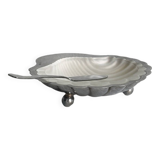 Antique shell-shaped presentation butter dish