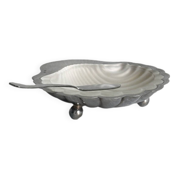 Antique shell-shaped presentation butter dish