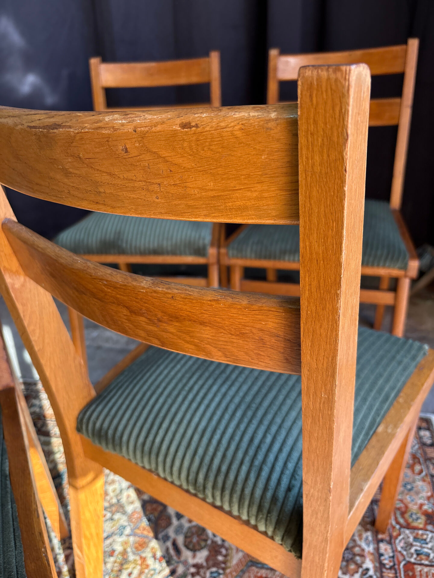Set of 4 vintage chairs in wood and corduroy – 1950s/60s