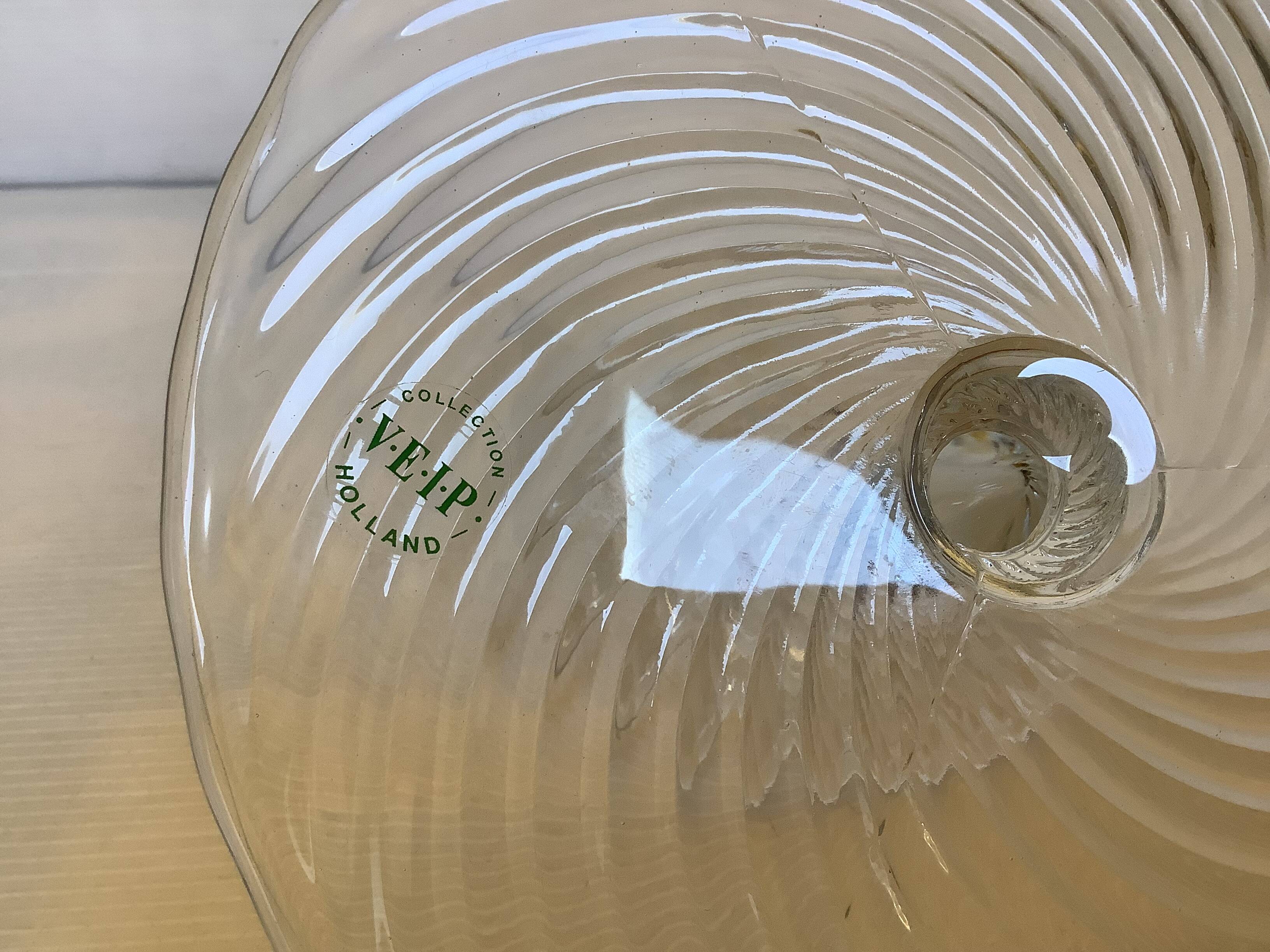 Small flat cake stand