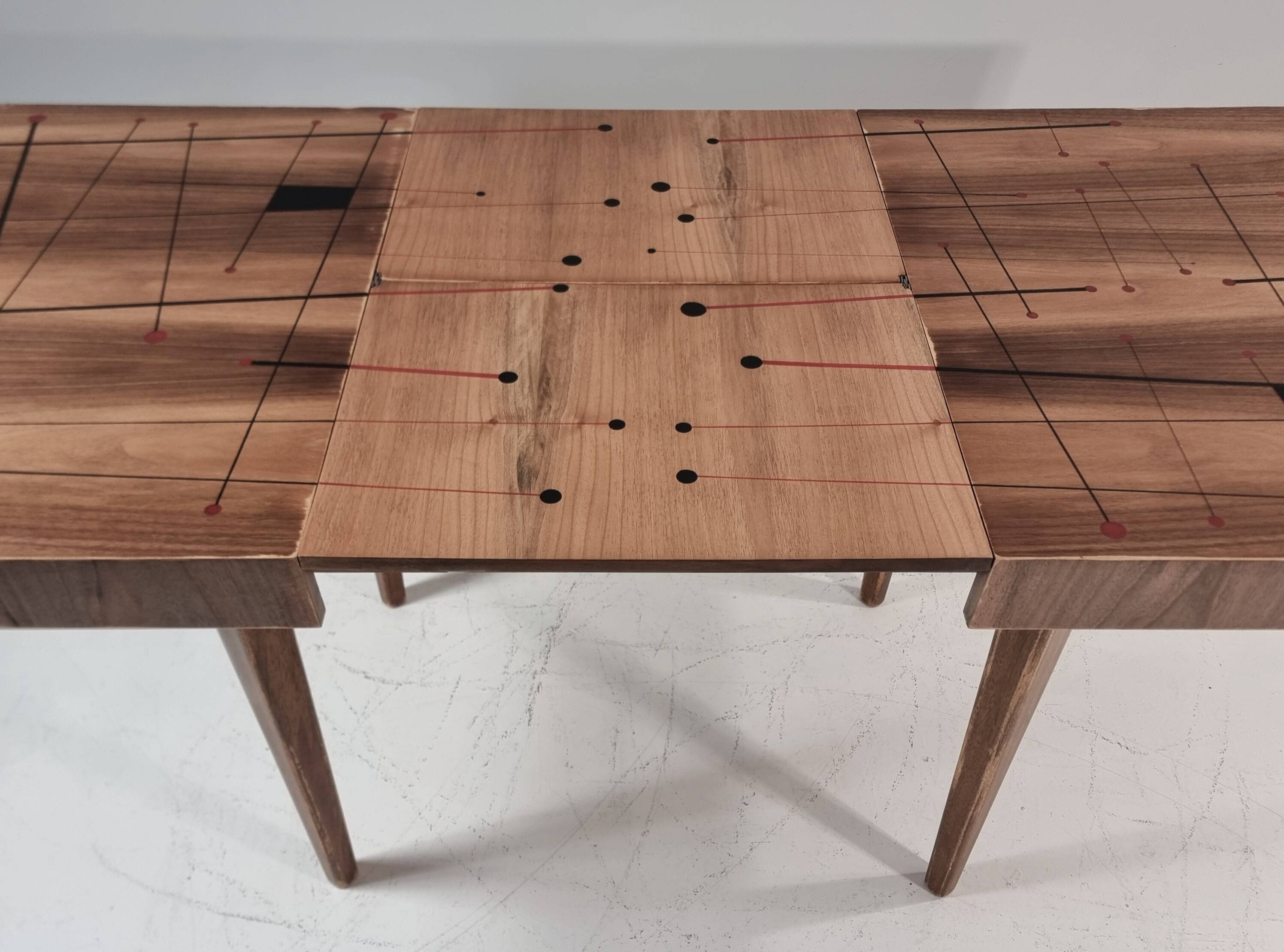 Vintage dining table in walnut, 1970s