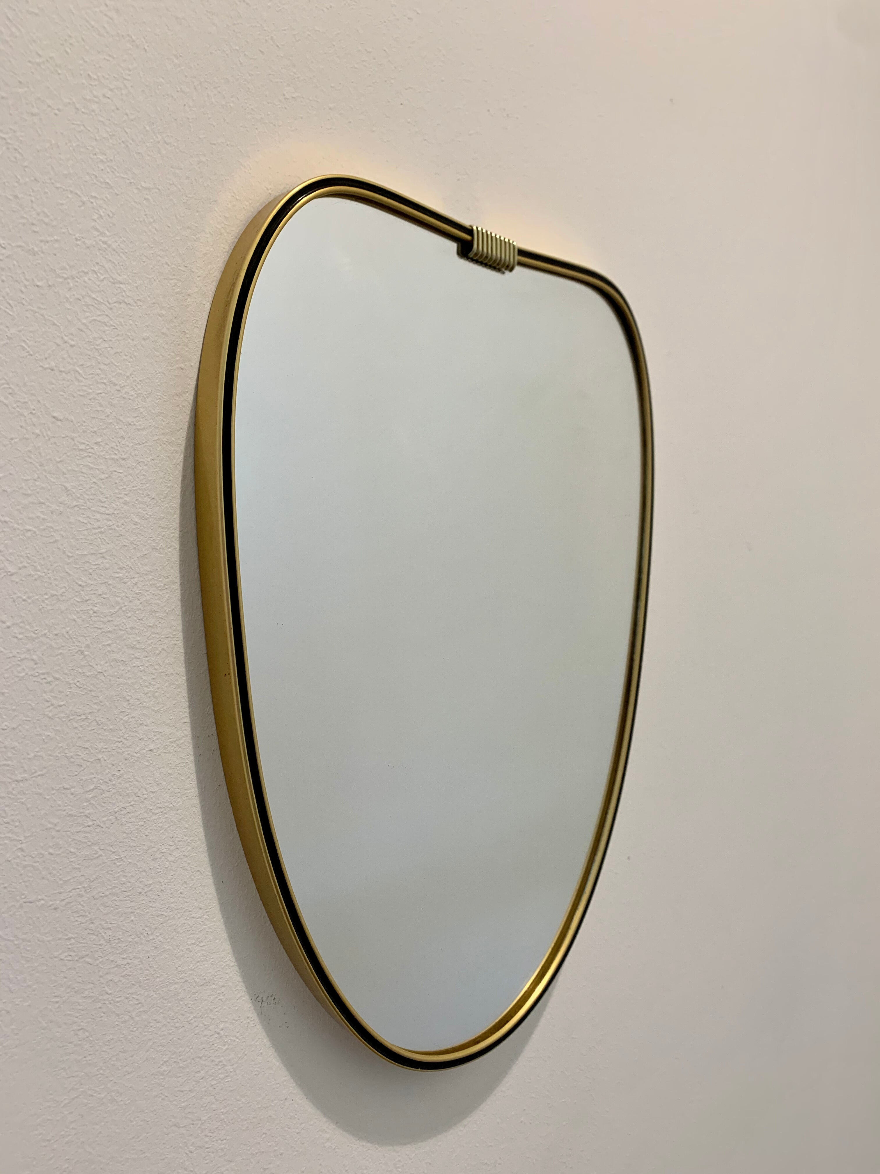 Vintage wall mirror, 34 x 25cm