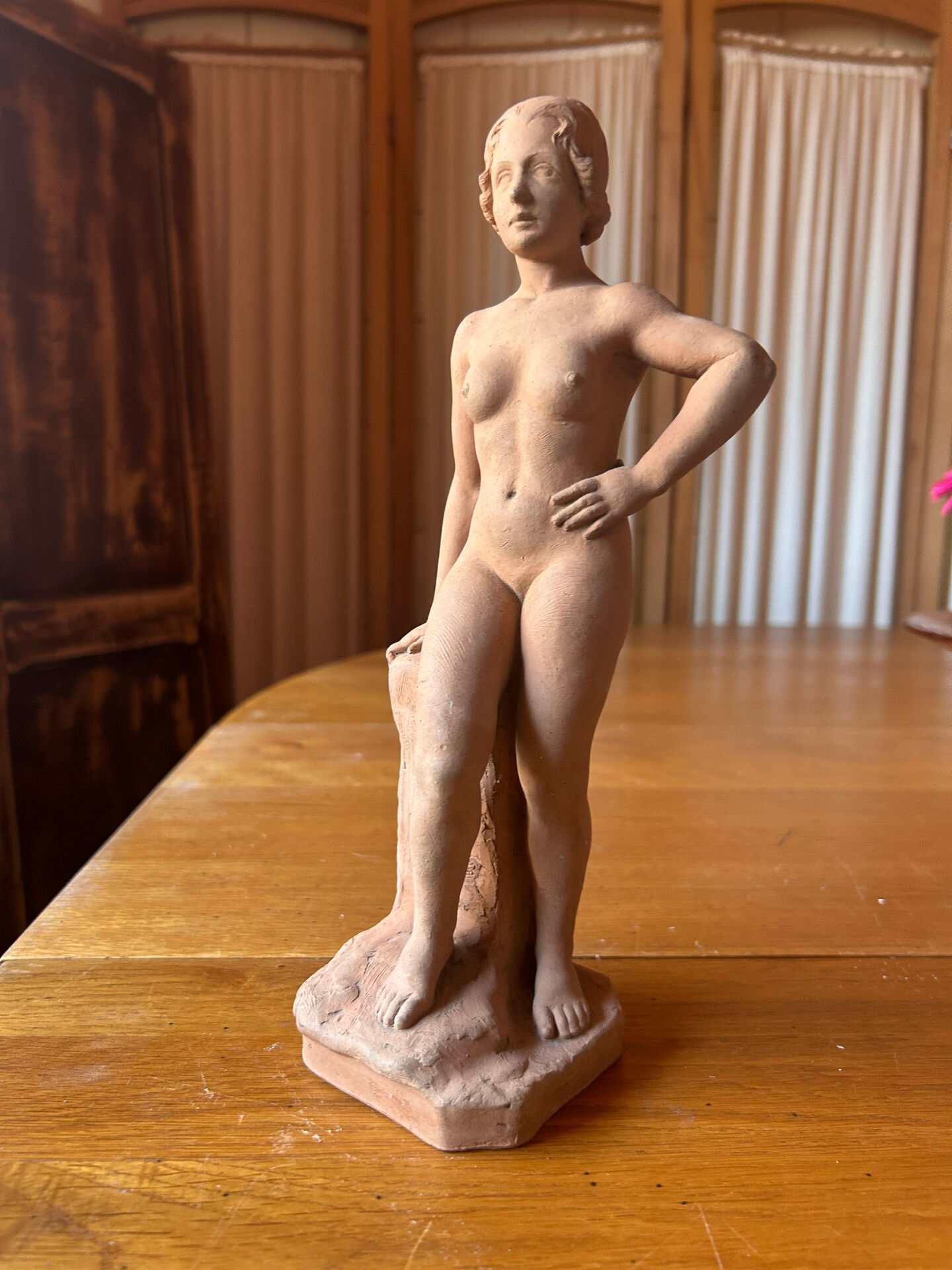 Art Deco terracotta sculpture signed Deloner – a beautiful classic.
