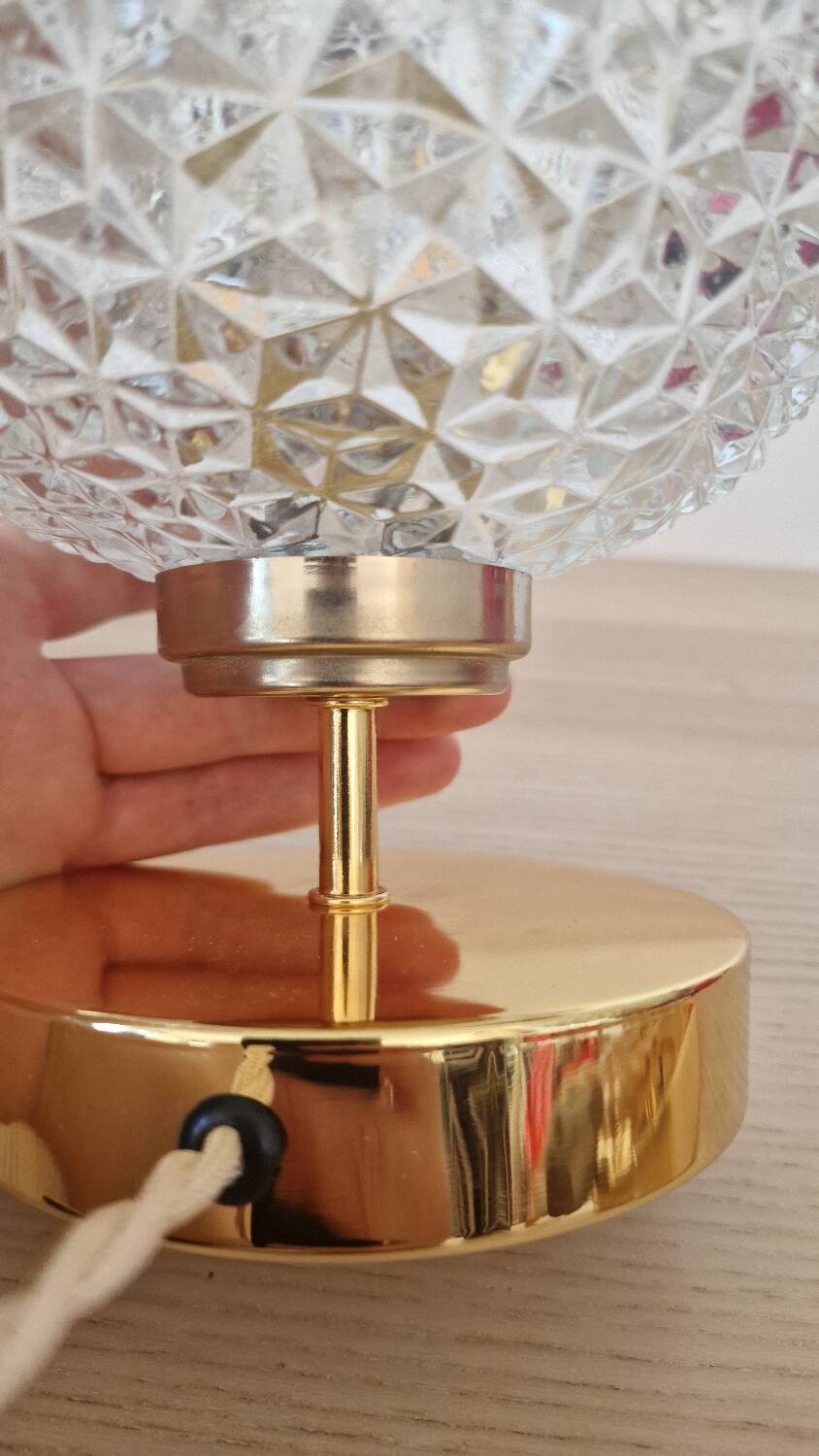 Touch lamp, vintage cut glass, diamond pattern