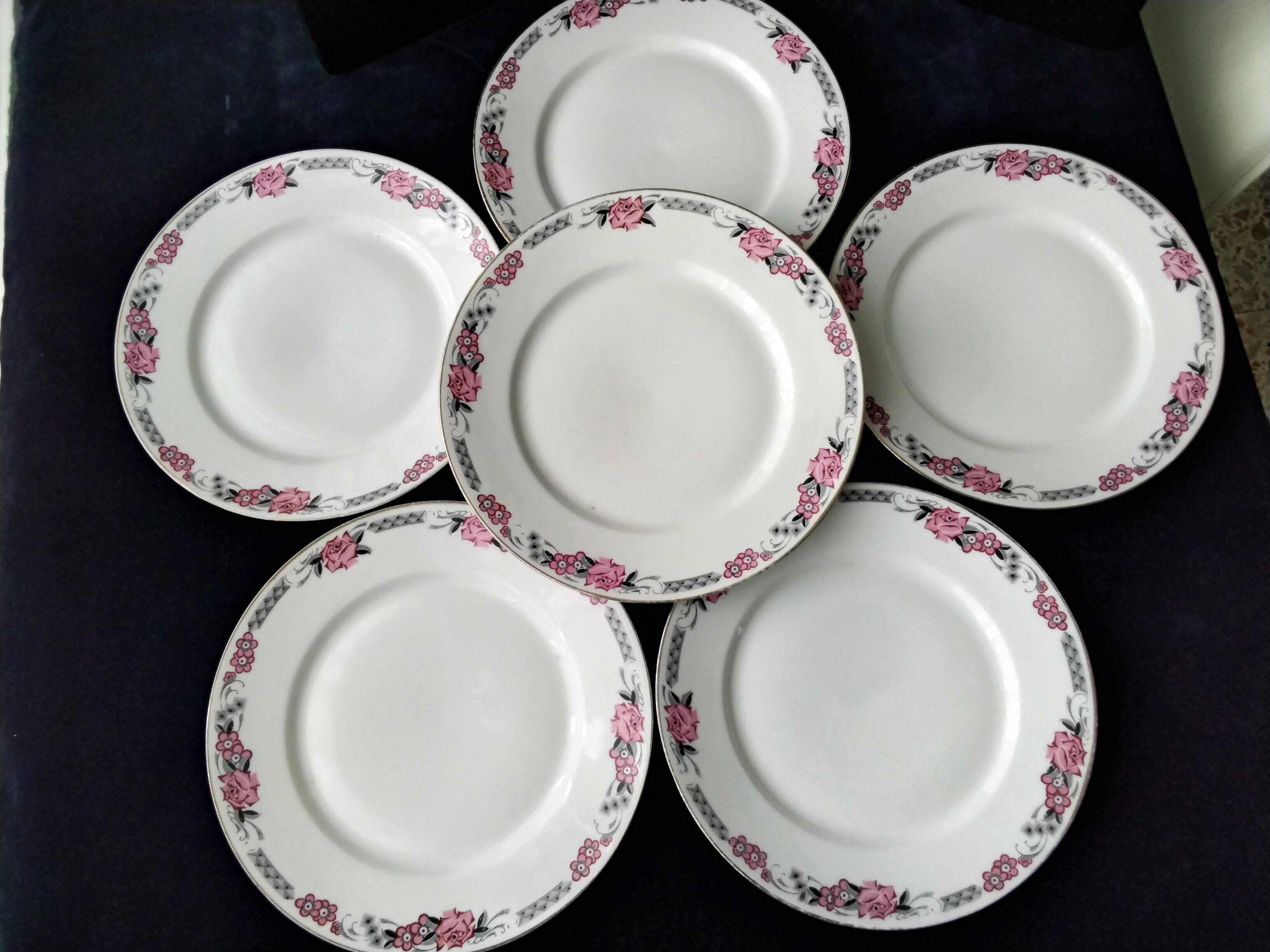 6 Art Deco porcelain dinner plates