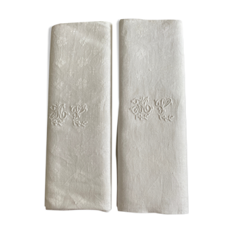 Set of 2 old napkins