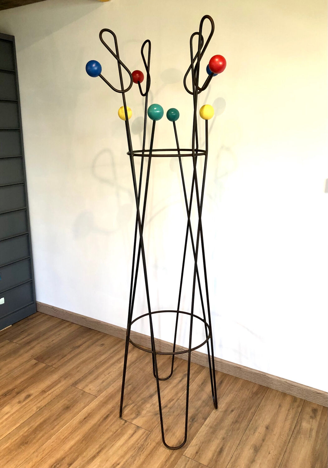 Cle de sol coat rack