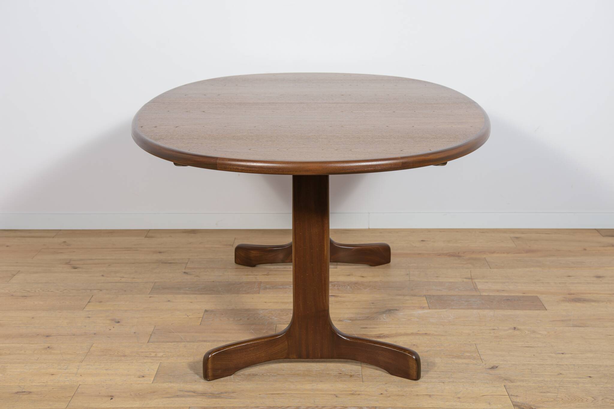 Mid-century oval teak dining table, G-Plan, UK, 1960s