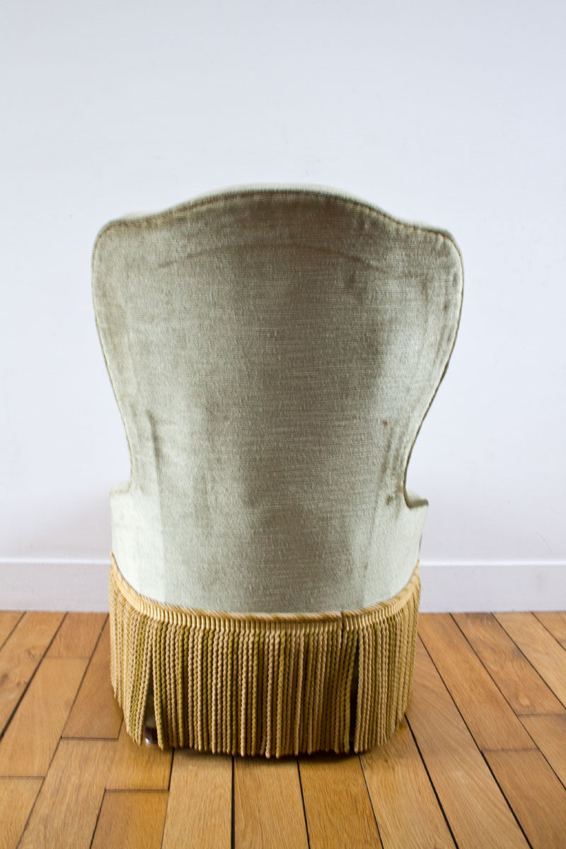 Green toad armchair