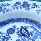 6 Blue Onion Myott meakin plates