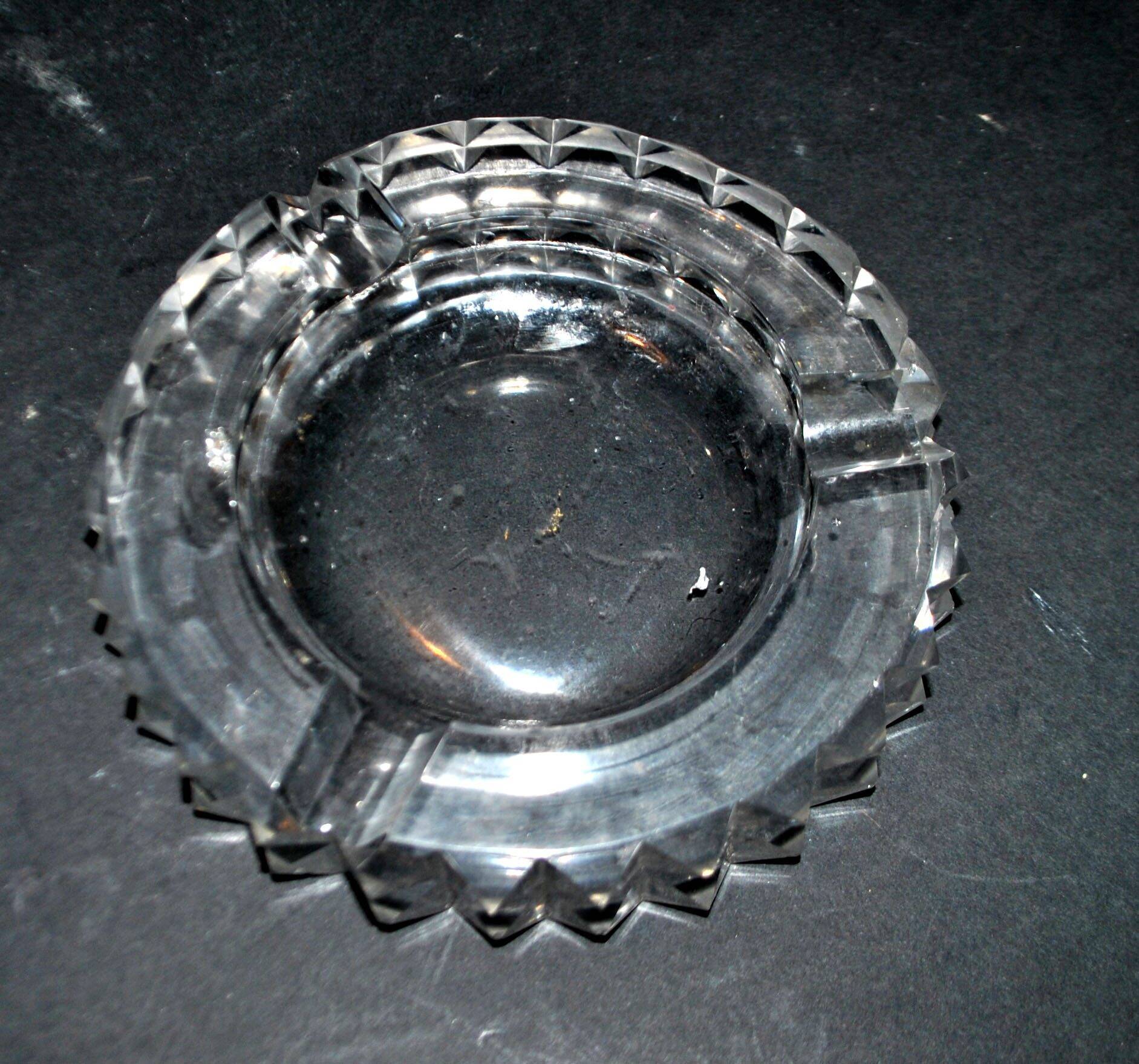 Crystal ashtray Saint-Louis model Diamond Art Deco size 11167