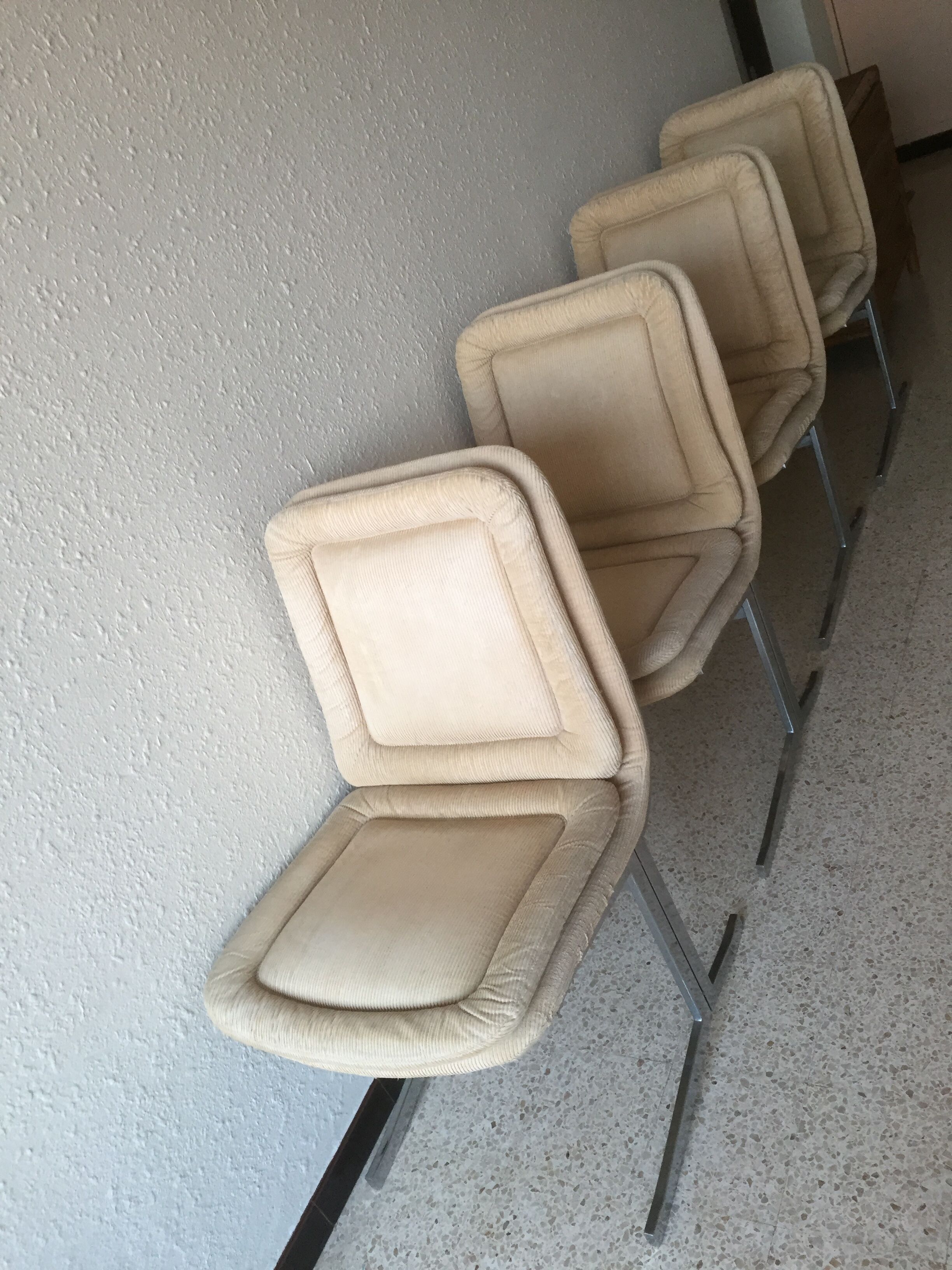 Set of 4 chairs in cream velvet seventies