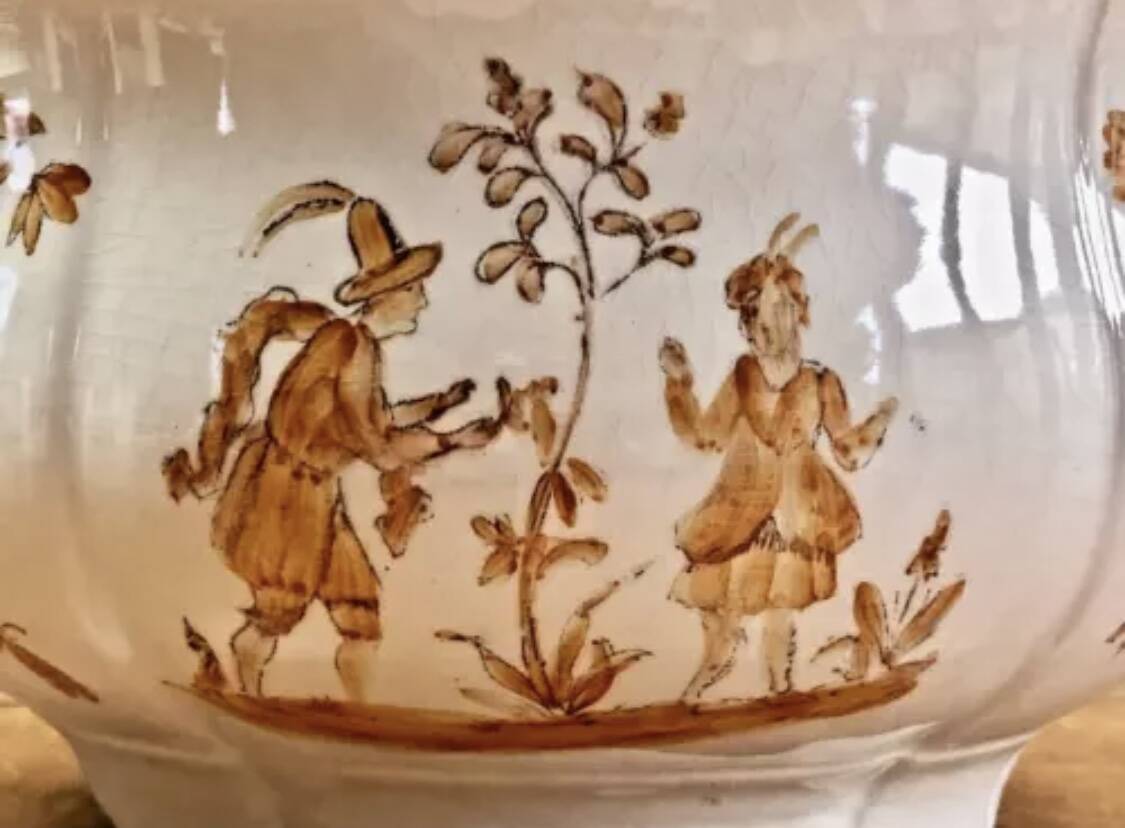 Ancienne soupière légumier Longchamp décor Moustiers Olerys 2