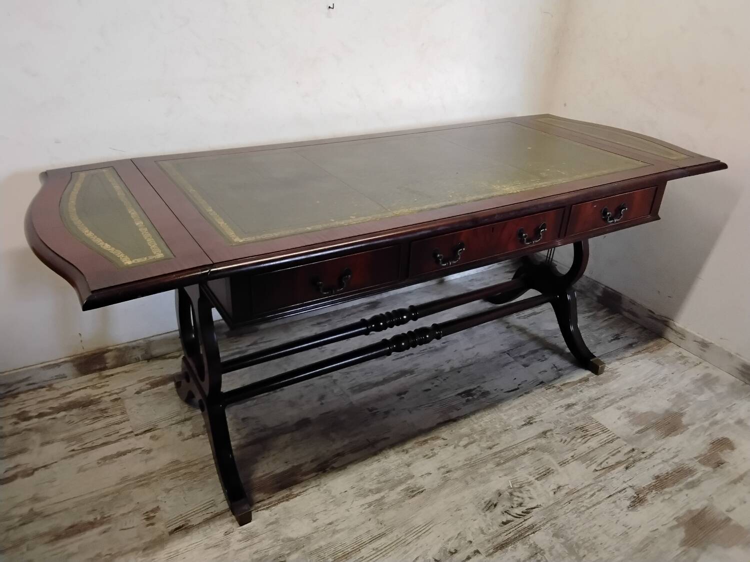 English style desk