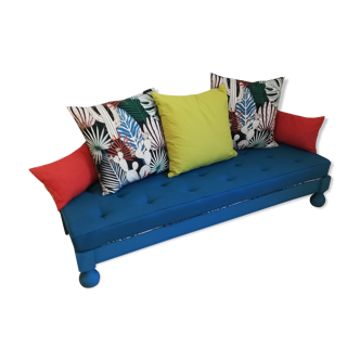 Tropical bench
