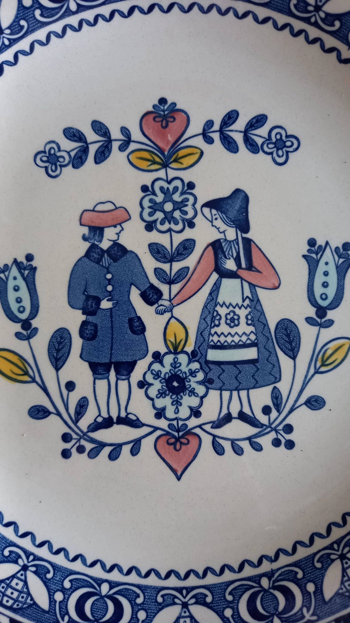 Paire d'assiettes plates Johnson Brothers « Hearts & Flowers »