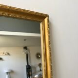 Miroir allongé en stuc doré années 60-70