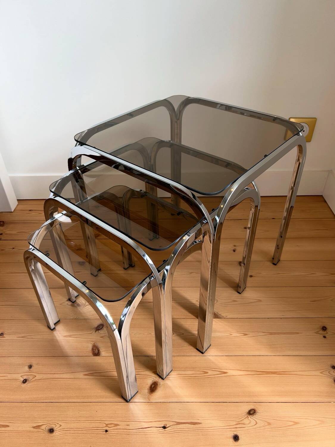 Set of 3 Roche Bobois nesting tables in smoked glass