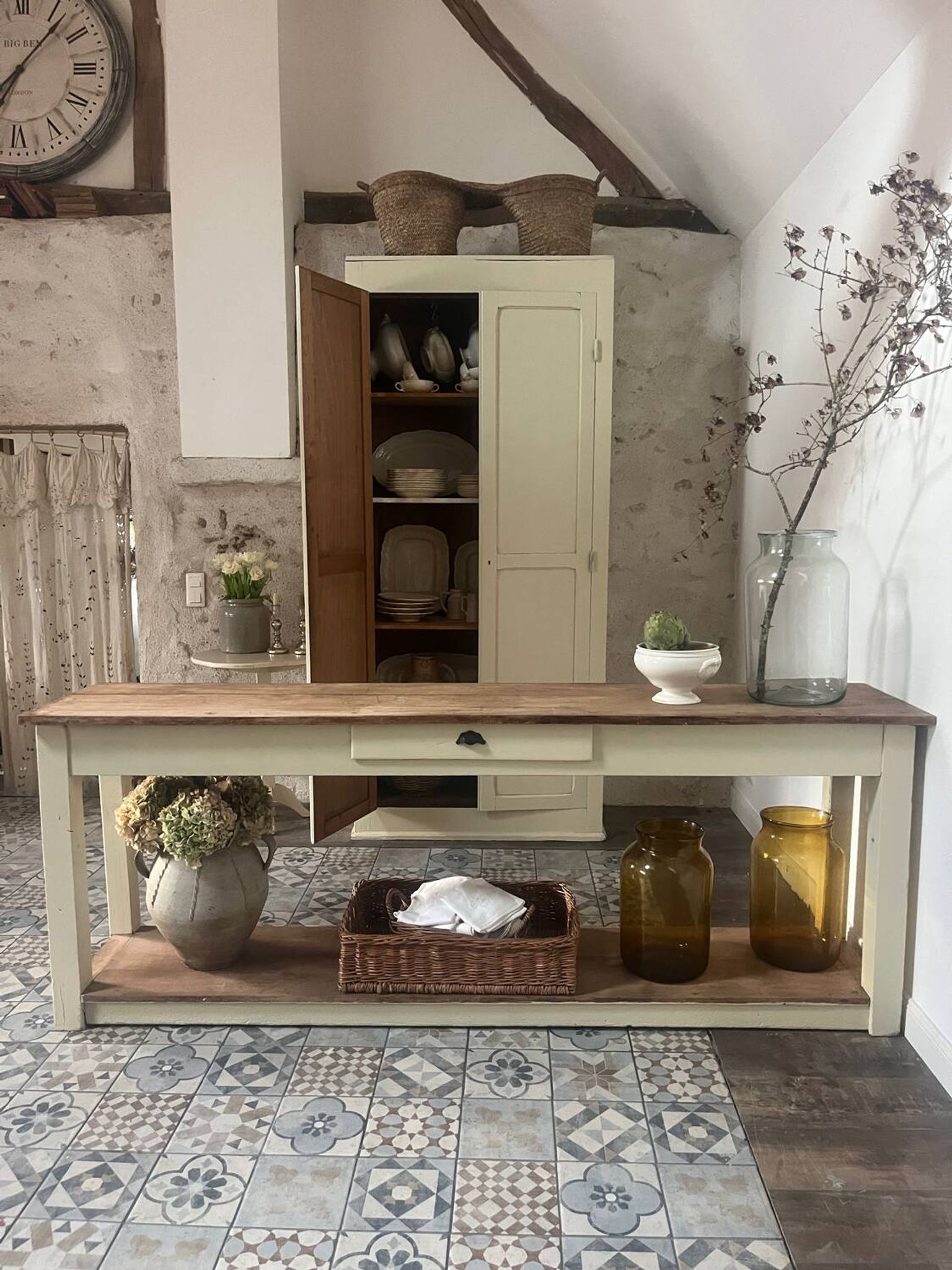 Wardrobe, linen cupboard