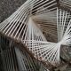 Paire de suspensions vintage en bois et pailles de rotin.