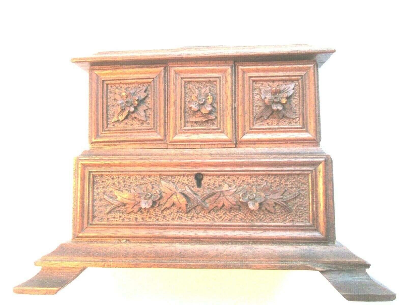 Jewelry box Sculpture Wood Black Forest, 3 compartments, Cabinet Napoléon III